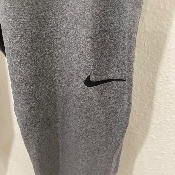 Nike Pro Women's Training Leggings size M Dri-Fit Tight Fit Full Length Legging - Picture 8 of 12